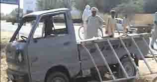 10 killed in bus, van collision